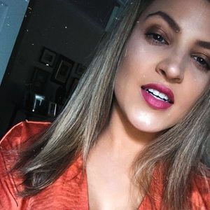 Meet your Posher, Isabel